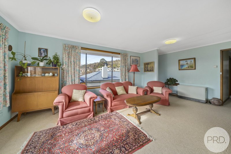 Photo - 2/9 Cressy Street, New Town TAS 7008 - Image 6