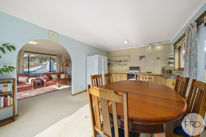 Photo - 2/9 Cressy Street, New Town TAS 7008 - Image 7