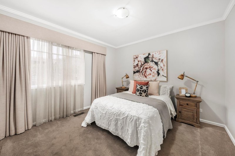 Photo - 2/9 Cromwell Street, Burwood VIC 3125 - Image 4