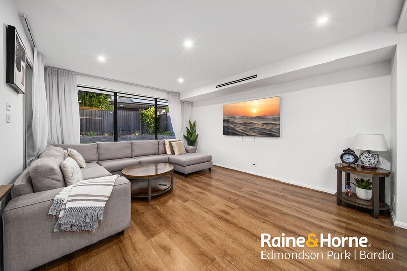 Photo - 29 Crowley Boulevard, Claymore NSW 2559 - Image 6