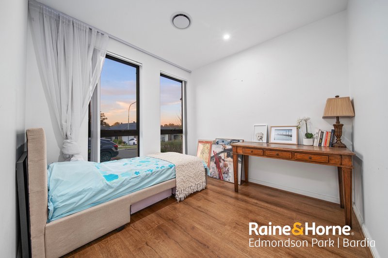Photo - 29 Crowley Boulevard, Claymore NSW 2559 - Image 11