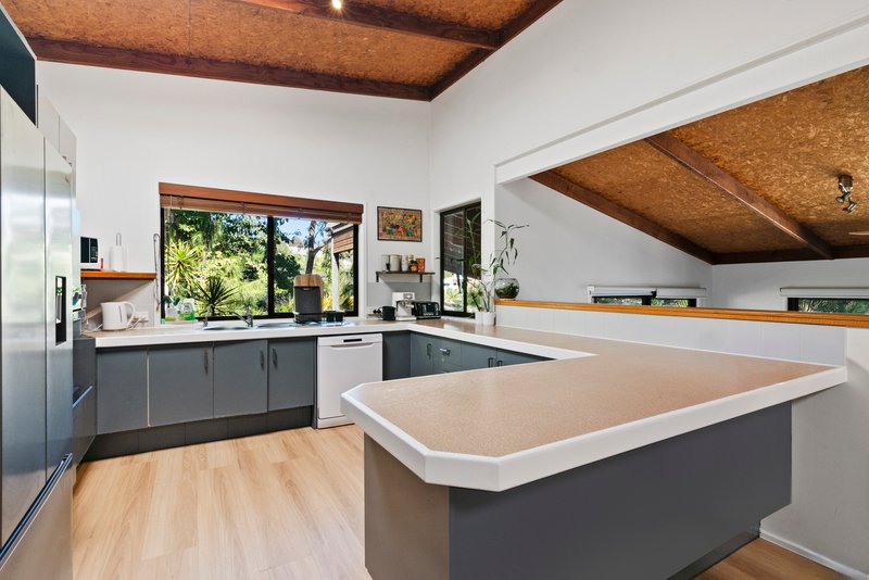 Photo - 29 Currant Street, Elanora QLD 4221 - Image 7