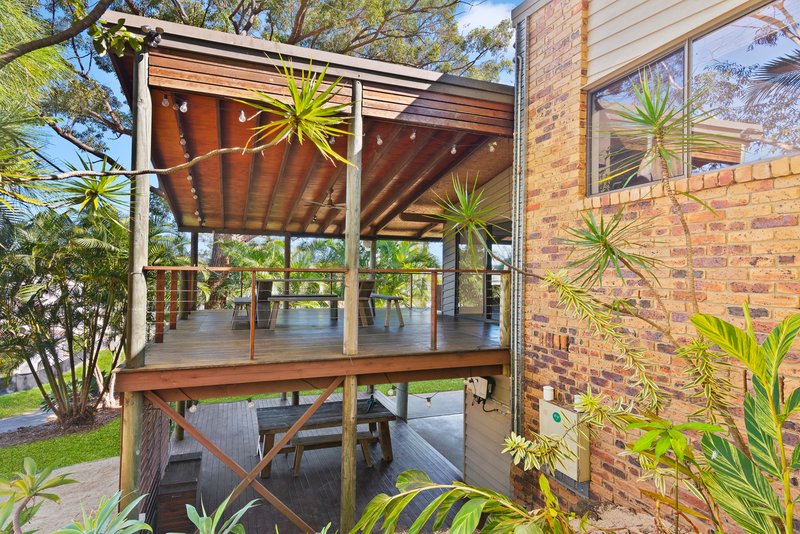 Photo - 29 Currant Street, Elanora QLD 4221 - Image 8