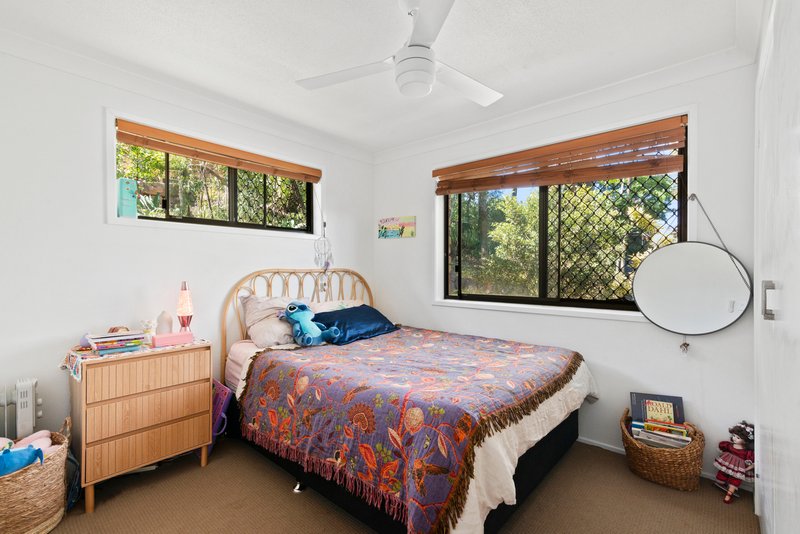 Photo - 29 Currant Street, Elanora QLD 4221 - Image 9