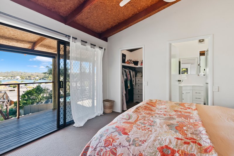 Photo - 29 Currant Street, Elanora QLD 4221 - Image 11