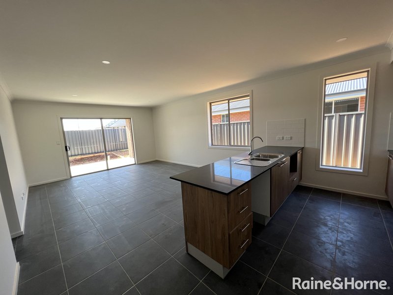 Photo - 29 Cyclops Street, Munno Para SA 5115 - Image 7