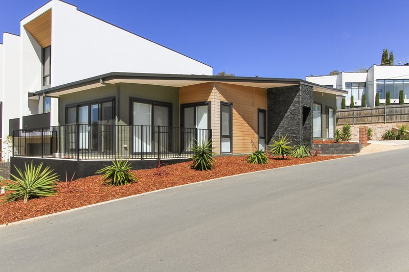 Photo - 29 Cygnet Crescent, Red Hill ACT 2603 - Image 6