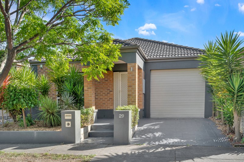 29 Dalwhinnie Crescent, Craigieburn VIC 3064