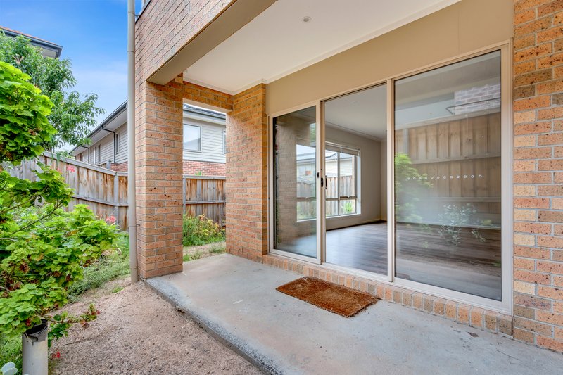 Photo - 29 Danthonia Street, Coburg North VIC 3058 - Image 16