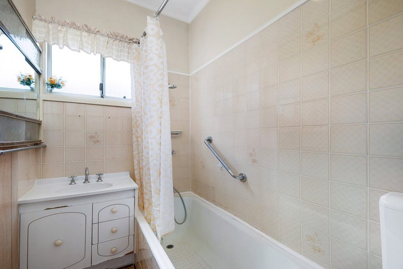 Photo - 29 Daphne Ave , Bankstown NSW 2200 - Image 7