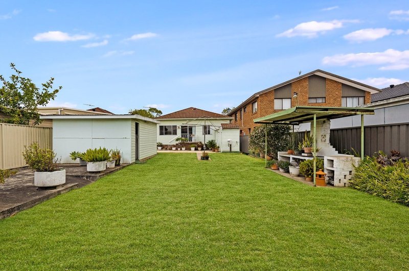 Photo - 29 Daphne Ave , Bankstown NSW 2200 - Image 9