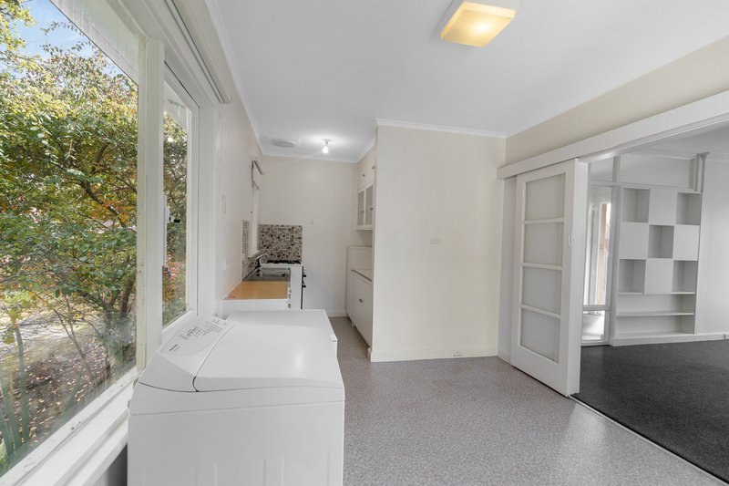 Photo - 2/9 Dewrang Place, Mount Stuart TAS 7000 - Image 2