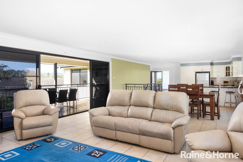 Photo - 29 Donlan Road, Mollymook Beach NSW 2539 - Image 10