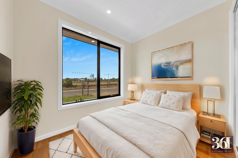 Photo - 29 Dryandra Street, Manor Lakes VIC 3024 - Image 8