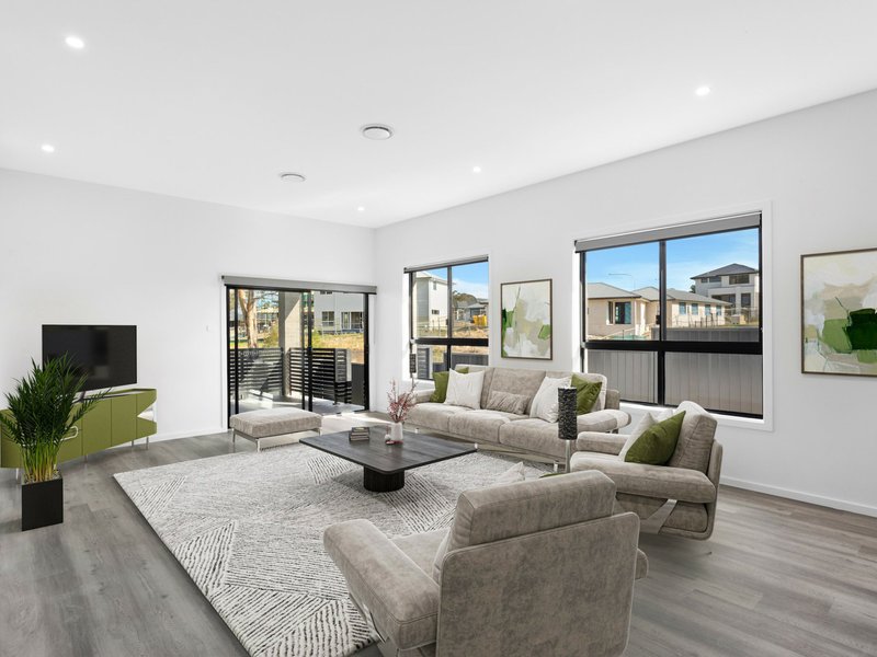 Photo - 29 Dulcimere Street, Tahmoor NSW 2573 - Image 3