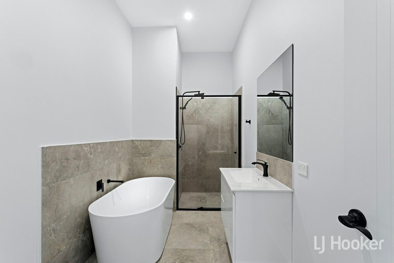 Photo - 29 Dulcimere Street, Tahmoor NSW 2573 - Image 7