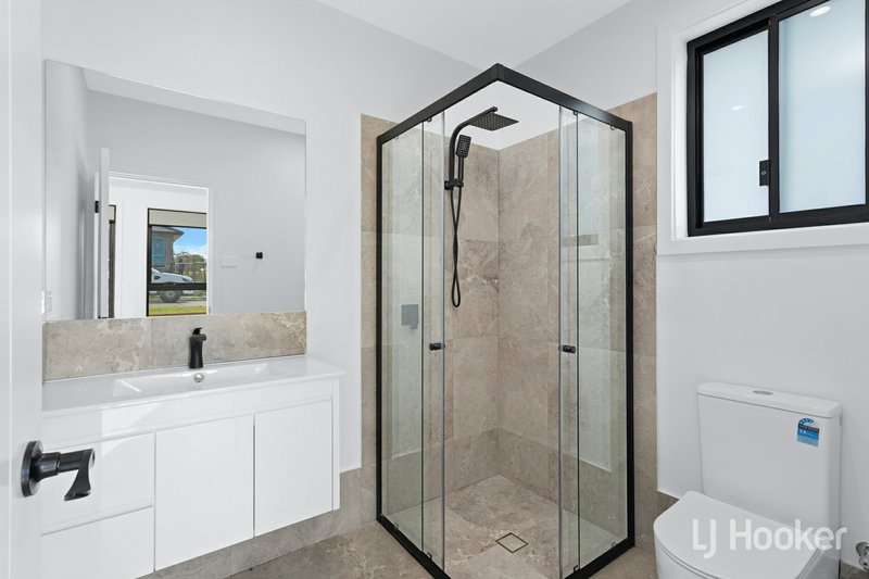 Photo - 29 Dulcimere Street, Tahmoor NSW 2573 - Image 9