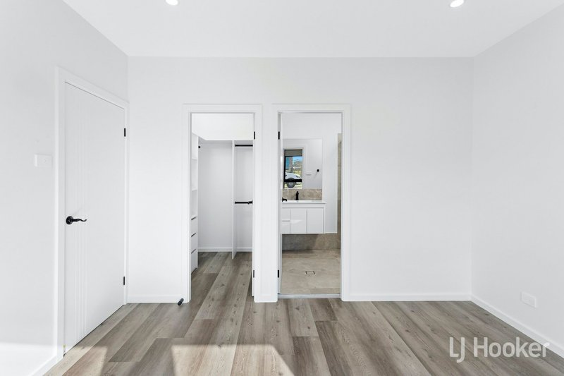 Photo - 29 Dulcimere Street, Tahmoor NSW 2573 - Image 10