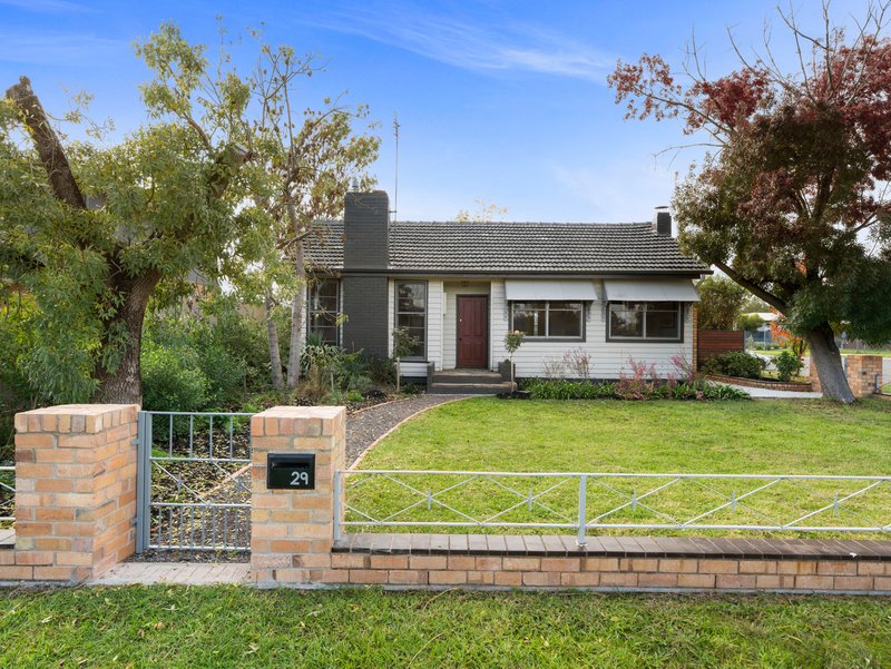 Photo - 29 Dunn Street, Benalla VIC 3672 - Image 1
