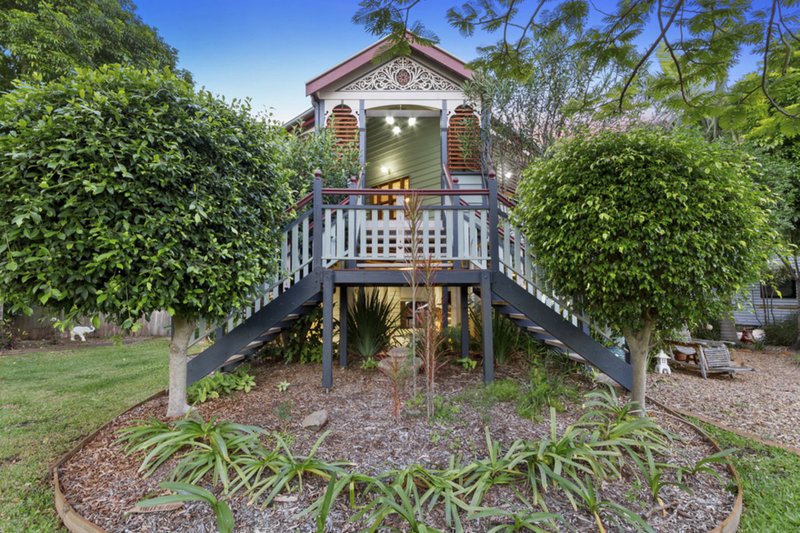 Photo - 29 Dunnes Avenue, Hope Island QLD 4212 - Image 3