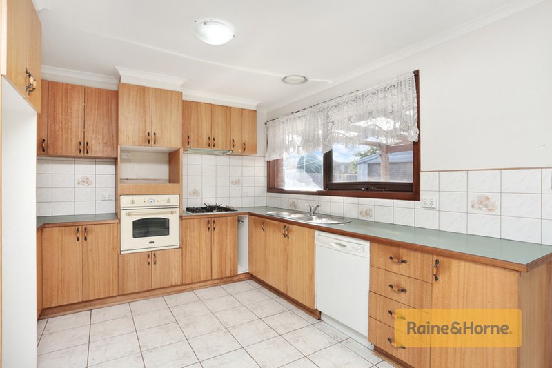 Photo - 29 Eaton Street, Melton South VIC 3338 - Image 2