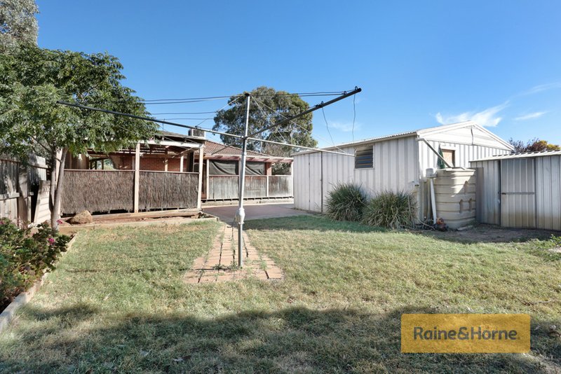 Photo - 29 Eaton Street, Melton South VIC 3338 - Image 3