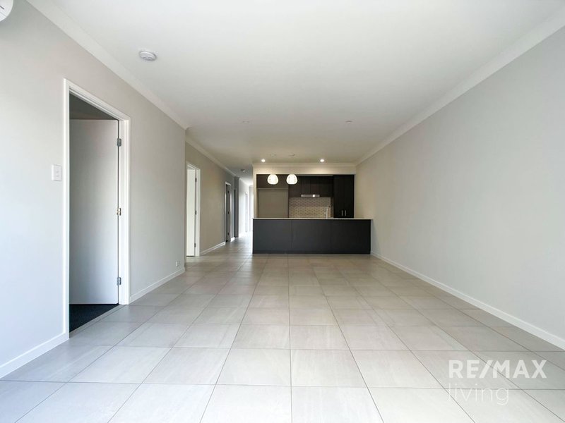 Photo - 29 Eclipse Crescent, Burpengary East QLD 4505 - Image 7