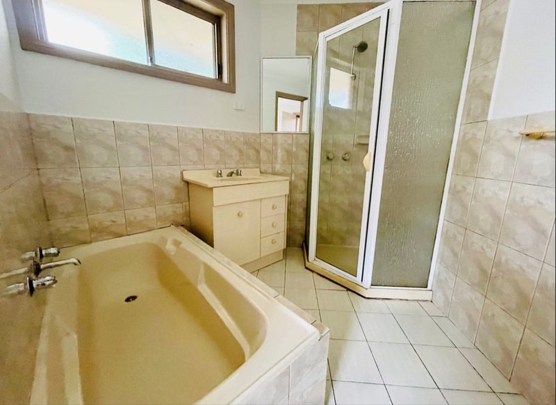 Photo - 2/9 Elaine Close, Epping VIC 3076 - Image 6
