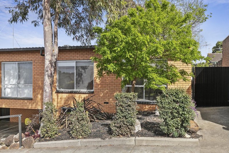 Photo - 2/9 Elizabeth Street, Highton VIC 3216 - Image 5