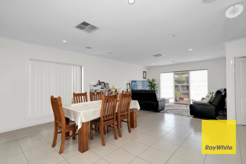 Photo - 29 Elsmore St , Tarneit VIC 3029 - Image 11