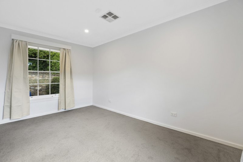 Photo - 29 Endeavour Street, Red Hill ACT 2603 - Image 11