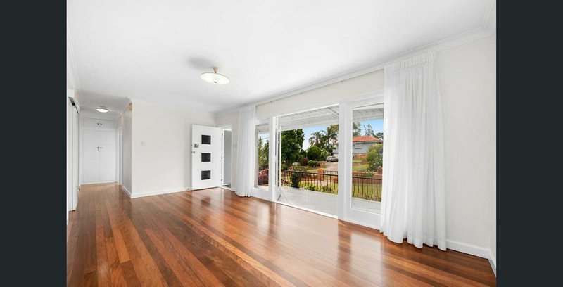 Photo - 29 Enderby Street, Mount Gravatt East QLD 4122 - Image 4