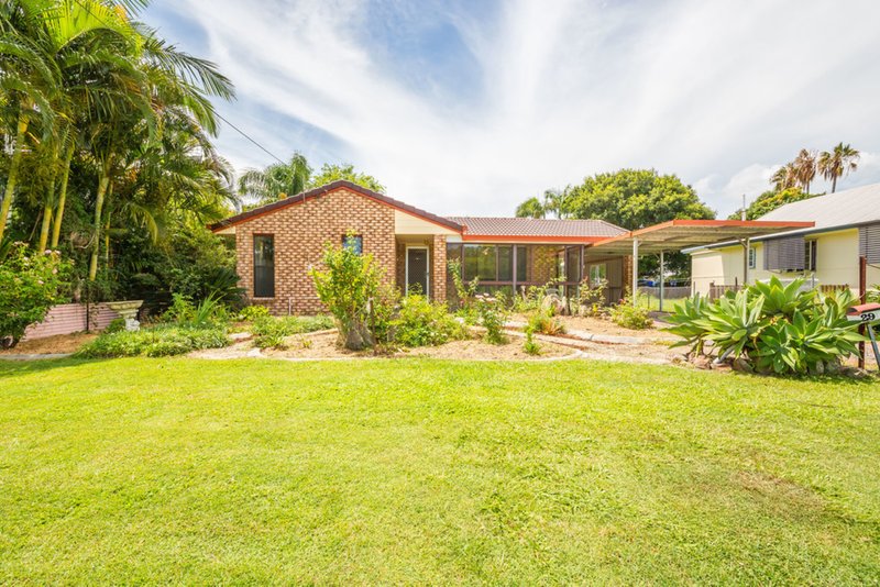 Photo - 29 Esplanade , Godwin Beach QLD 4511 - Image 2