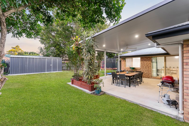 Photo - 29 Fairbairn Street, Marsden QLD 4132 - Image 13