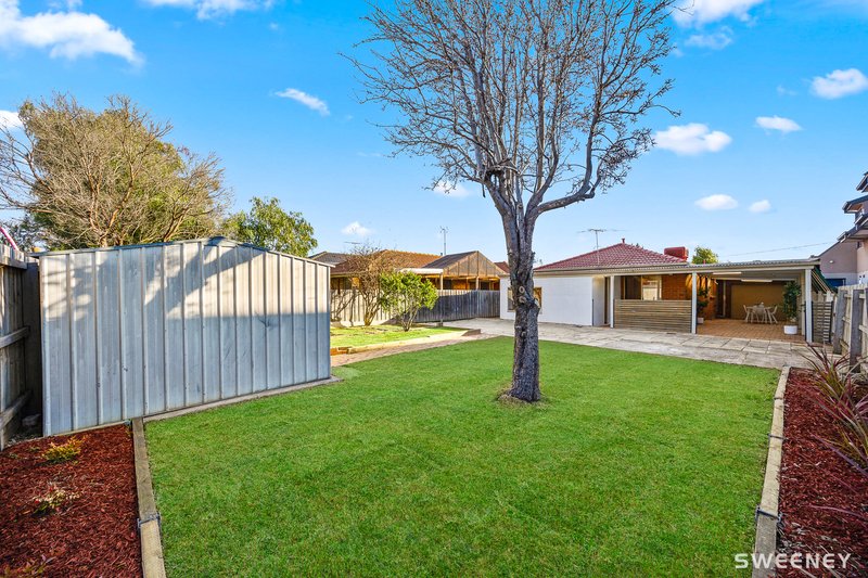 Photo - 29 Fell Court, Altona Meadows VIC 3028 - Image 11