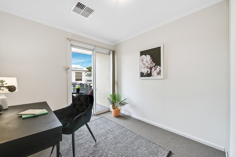 Photo - 29 Finnis Street, Blakeview SA 5114 - Image 11