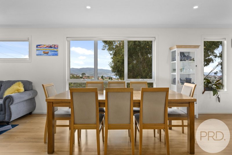 Photo - 29 Firth Road, Lenah Valley TAS 7008 - Image 9