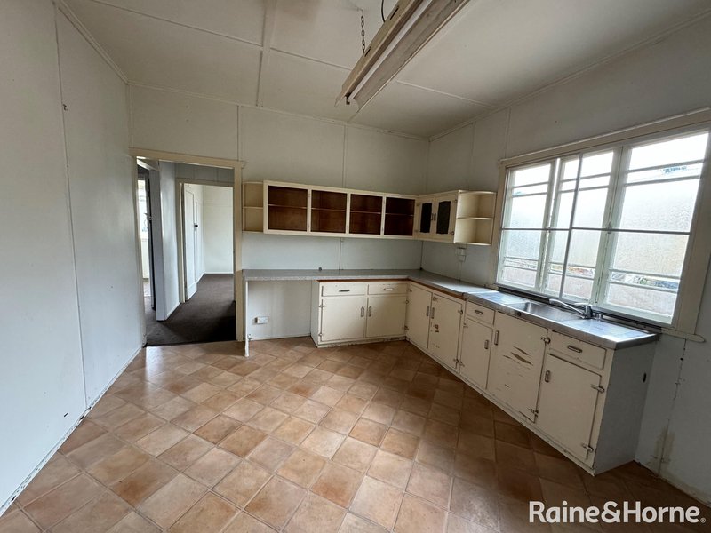 Photo - 29 Fitzroy Street, Kingaroy QLD 4610 - Image 2