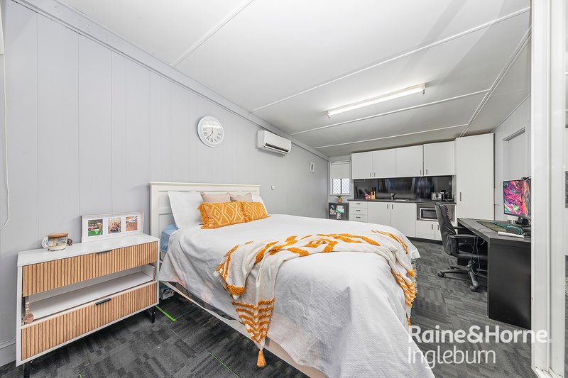 Photo - 29 Foreman Street, Glenfield NSW 2167 - Image 16