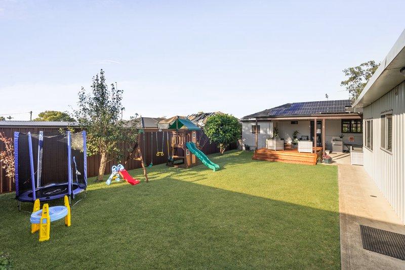 Photo - 29 Frazer Avenue, Lurnea NSW 2170 - Image 9