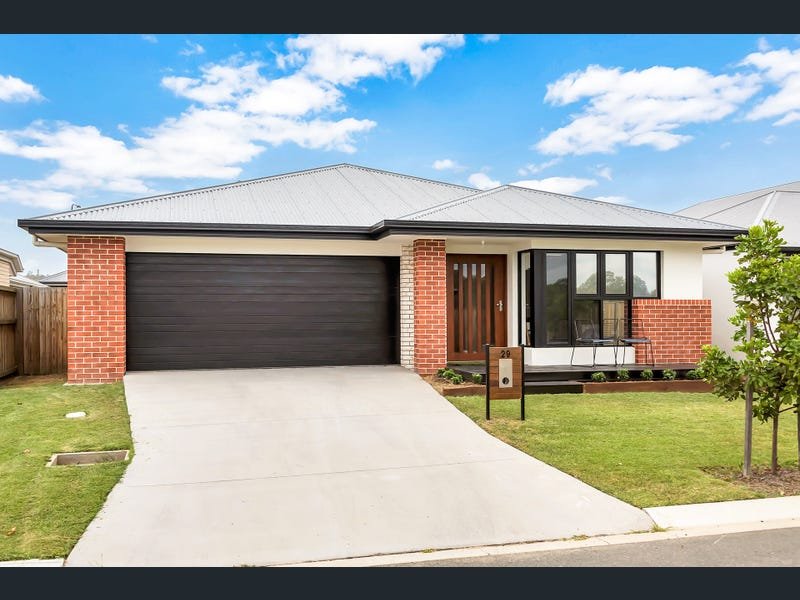 29 Freedom Crescent, South Ripley QLD 4306