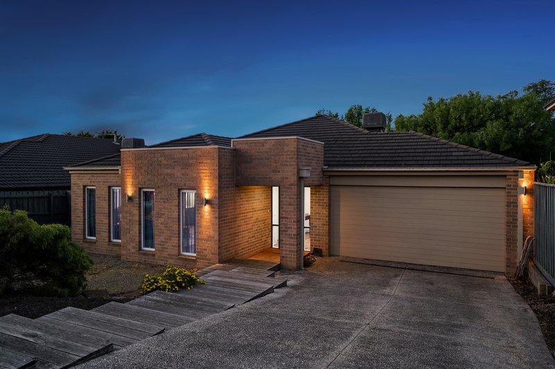 29 Freshfield Avenue, Mooroolbark VIC 3138