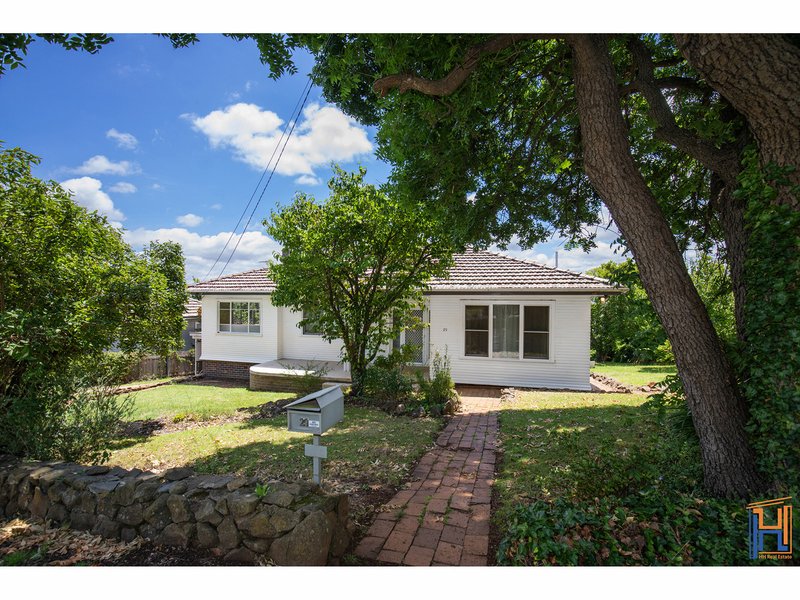 Photo - 29 Garibaldi Street, Armidale NSW 2350 - Image 3