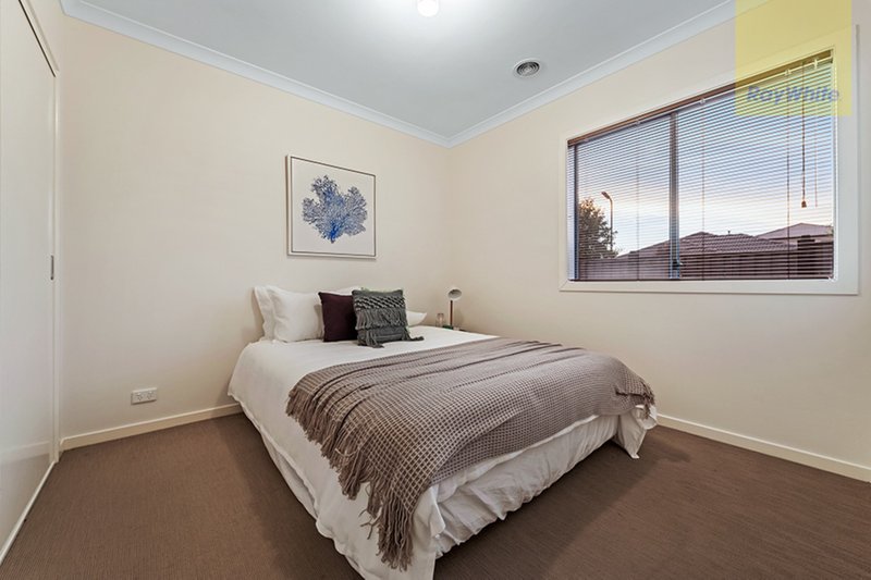 Photo - 29 Gateshead Street, Craigieburn VIC 3064 - Image 6