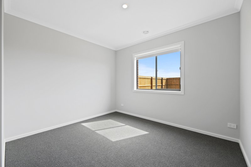 Photo - 29 George Albert Drive, Traralgon VIC 3844 - Image 7