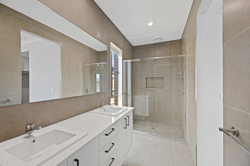 Photo - 29 George Albert Drive, Traralgon VIC 3844 - Image 14