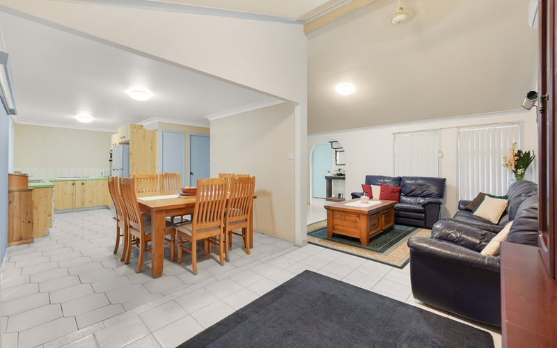 Photo - 29 Gertrude Road, Ingleburn NSW 2565 - Image 4