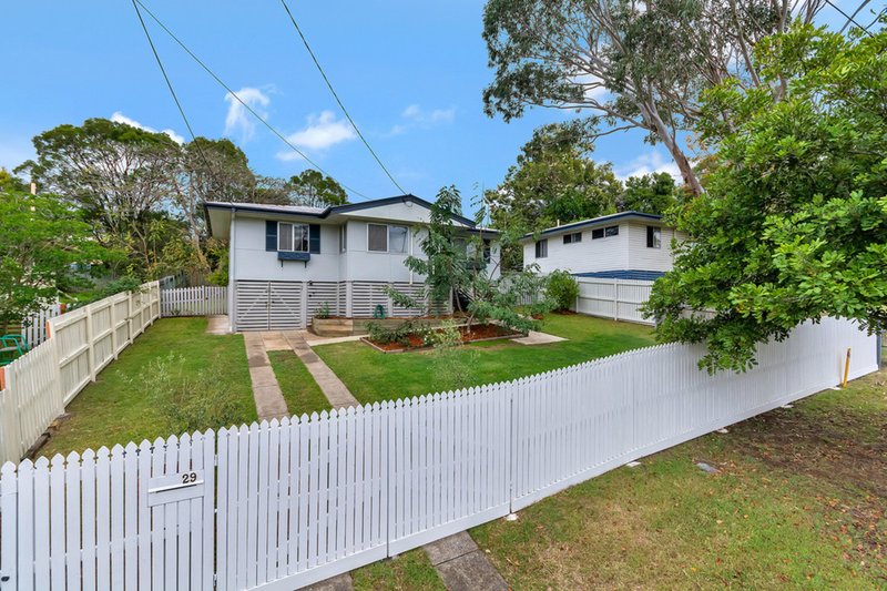 29 Gibbs Street, Riverview QLD 4303