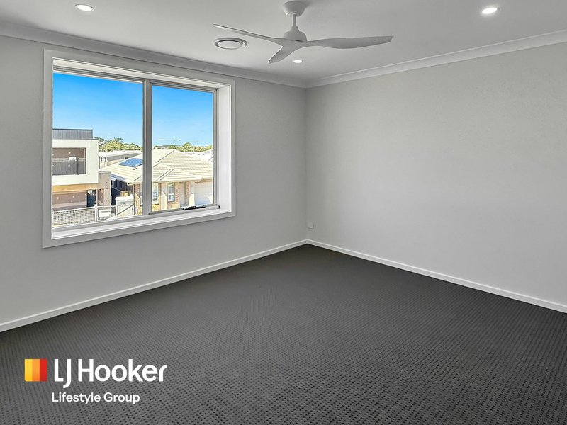 Photo - 29 Giovanni Street, Oran Park NSW 2570 - Image 12