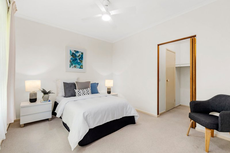 Photo - 2/9 Glen Ebor Avenue, Blackburn VIC 3130 - Image 5